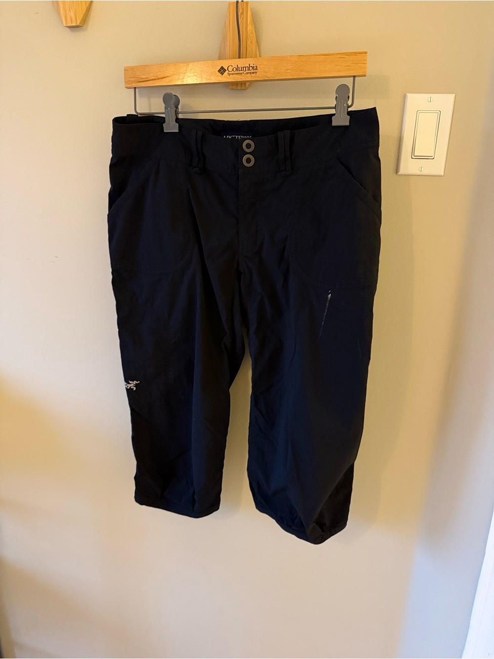 Arc'teryx Black Women's Capris Stretch Hiking Pants